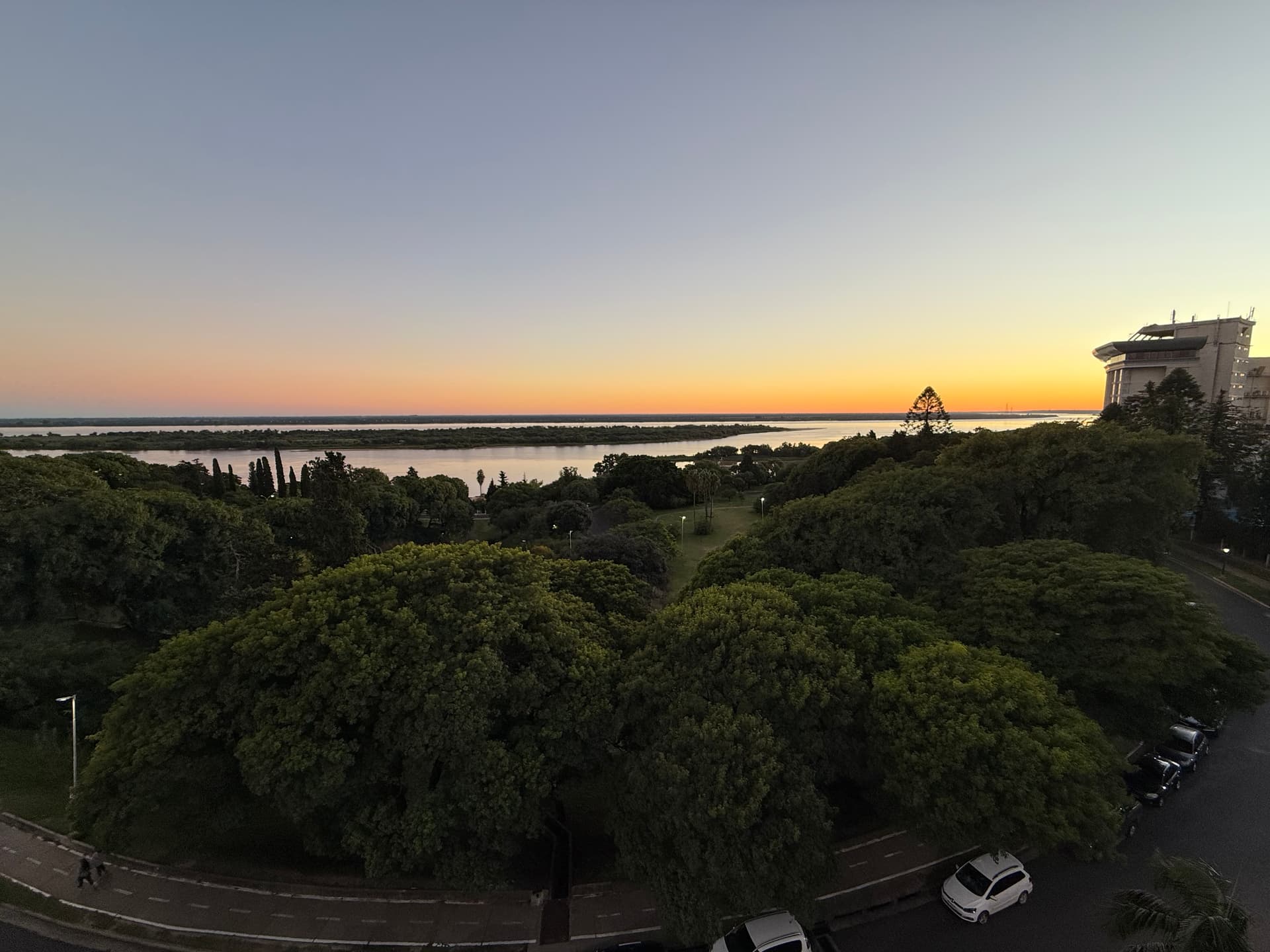 Atardecer en el Parque Urquiza - Torre Faro